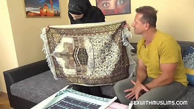 Muslim thanks her husband with impressive tear up